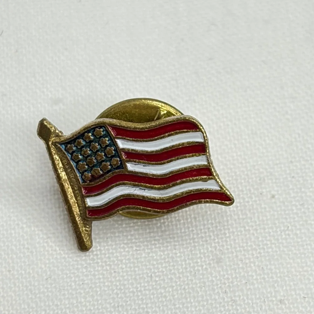 Vintage American Flag Enamel Lapel Pin Gold Tone Made in Japan Patriotic